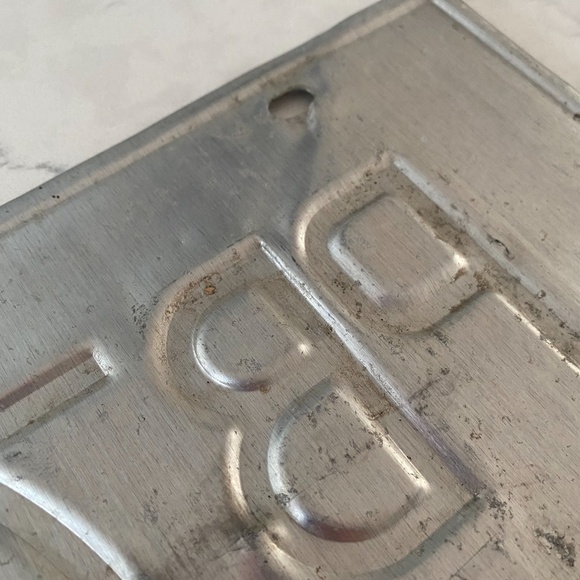 BRITISH COLUMBIA BC PARKS KERMODE BEAR LICENSE PLATE [PB736G] - Picture 4 of 4